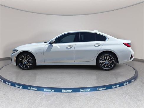 Used 2021 BMW 330e w/ Driving Assistance Package RWD image 9
