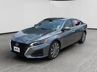 Used 2025 Nissan Altima 2.5 SL AWD/4WD video 1