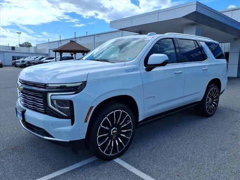 New 2026 Chevrolet Tahoe High Country AWD/4WD image 7