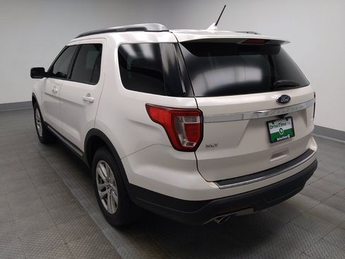 Used 2018 Ford Explorer XLT w/ Equipment Group 202A AWD/4WD image 5