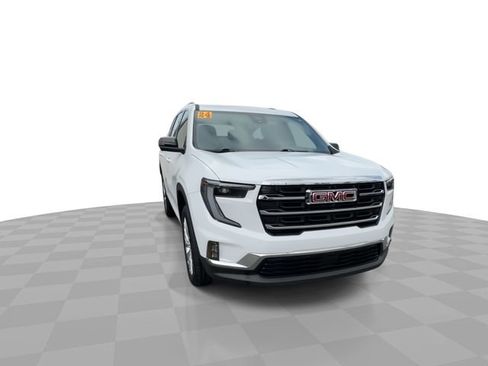 Used 2024 GMC Acadia Elevation w/ LPO, Floor Liner Package AWD/4WD image 2