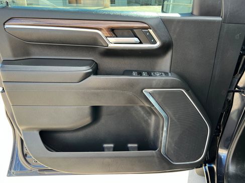 Used 2022 Chevrolet Silverado 1500 LT w/ Z71 Off-Road Package image 15