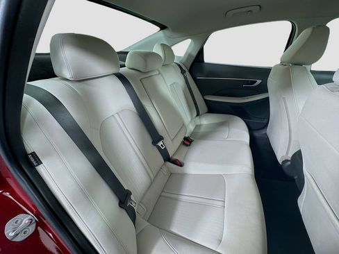 Used 2025 Hyundai Sonata SEL FWD image 27
