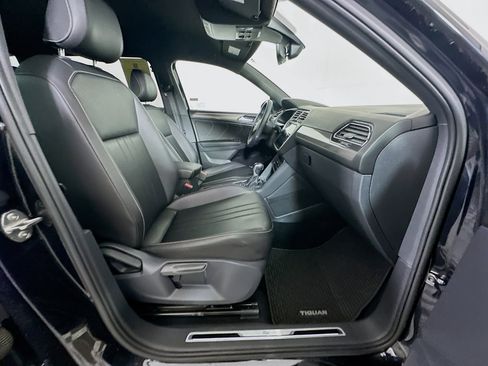 Used 2022 Volkswagen Tiguan SE R-Line image 32