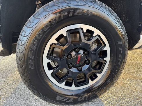Used 2024 Toyota Tacoma 4x4 Double Cab image 10