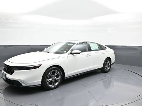 Used 2024 Honda Accord EX image 10