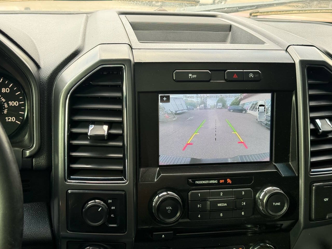 Used 2018 Ford F150 XLT w/ Equipment Group 302A Luxury AWD/4WD image 15