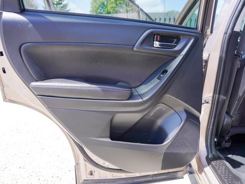Used 2016 Subaru Forester 2.5i Limited AWD/4WD image 26