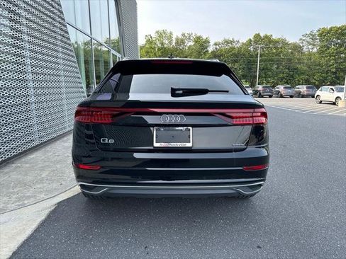 Used 2023 Audi Q8 Premium w/ Convenience Package AWD/4WD image 4