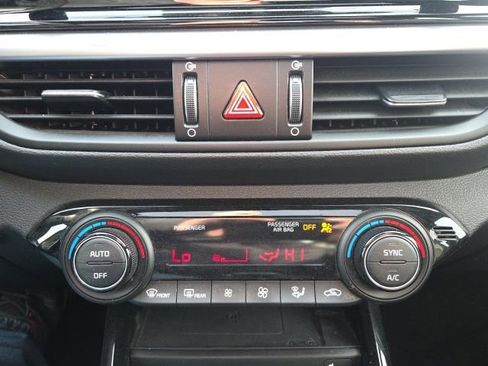 Used 2023 Kia Forte GT-Line w/ GT-Line Premium Package image 32