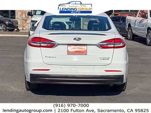 Used 2019 Ford Fusion Titanium FWD image 3