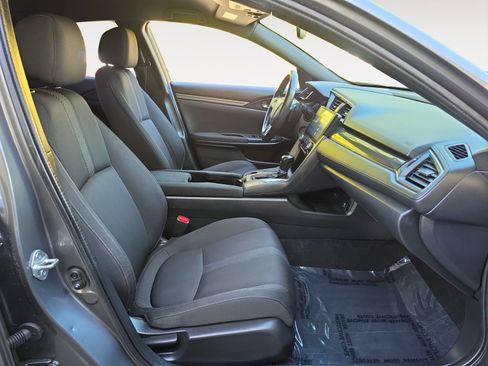 Used 2017 Honda Civic Sport image 11