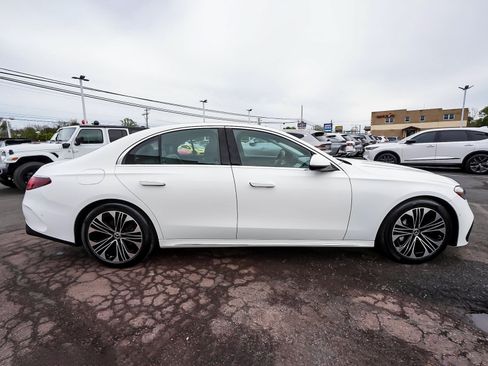 Used 2025 Mercedes-Benz E 350 4MATIC Sedan image 29