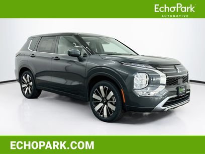 Used 2025 Mitsubishi Outlander SE