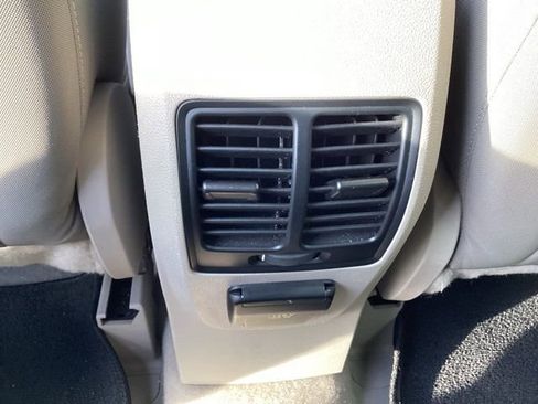 Used 2014 Ford C-MAX SE image 17