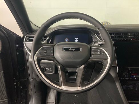 New 2025 Jeep Grand Cherokee L Limited w/ Trailer Tow Package AWD/4WD image 7