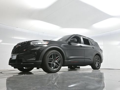 Used 2025 Ford Explorer ST AWD/4WD image 57