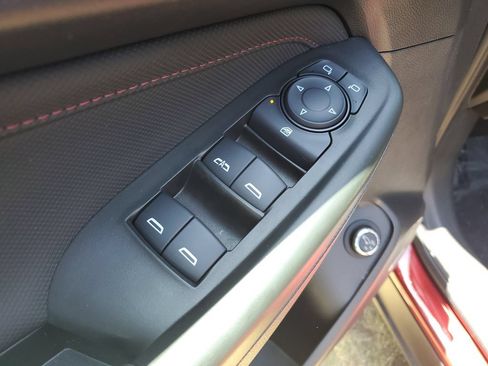 Used 2023 Chevrolet TrailBlazer RS w/ Sun and Liftgate Package FWD image 23