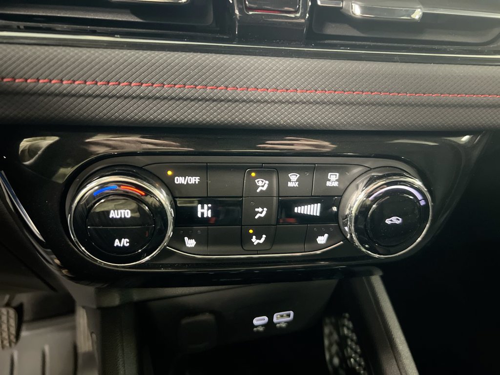 Used 2024 Chevrolet TrailBlazer RS w/ Convenience Package AWD/4WD image 16