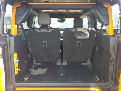 Used 2021 Ford Bronco Badlands image 9