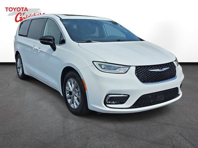 Used 2026 Chrysler Pacifica Limited