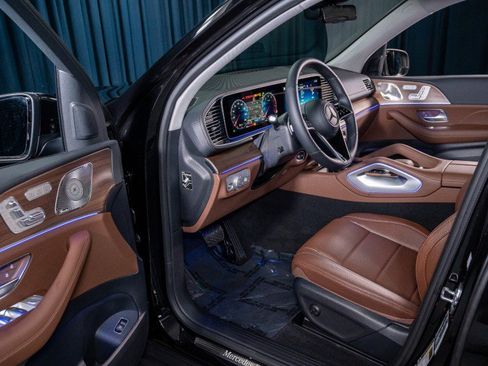New 2026 Mercedes-Benz GLS 450 4MATIC image 11
