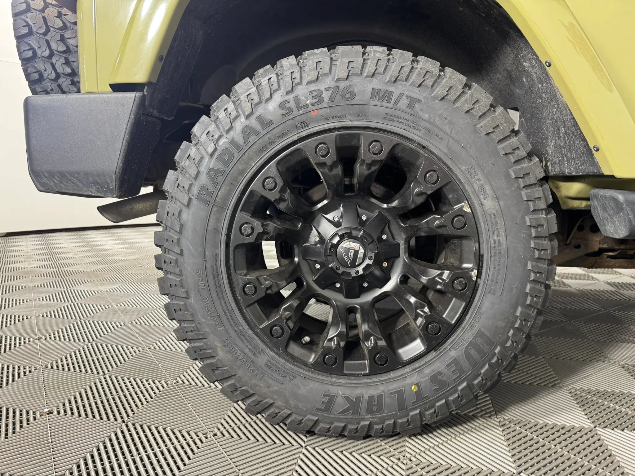 Used 2013 Jeep Wrangler Sahara w/ Connectivity Group AWD/4WD image 32