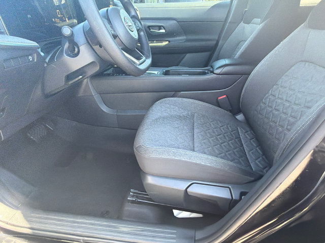 Certified 2026 Nissan Kicks SV FWD image 9