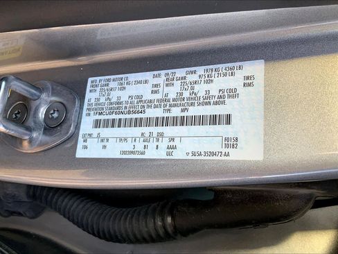 Certified 2022 Ford Escape S image 28