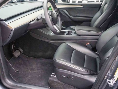 Used 2023 Tesla Model Y Long Range AWD/4WD image 18