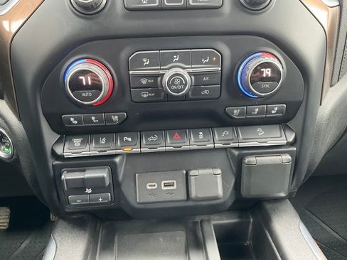 Used 2020 Chevrolet Silverado 2500 High Country w/ Z71 Off-Road Package image 9