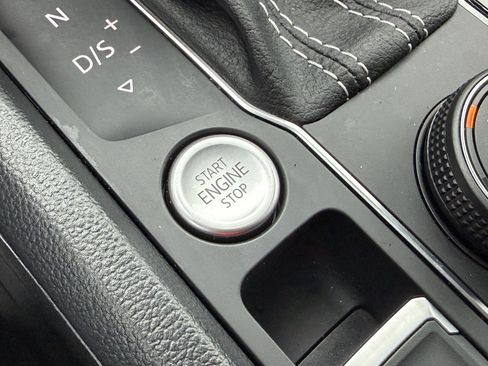 Used 2023 Volkswagen Atlas Cross Sport SEL AWD/4WD image 21