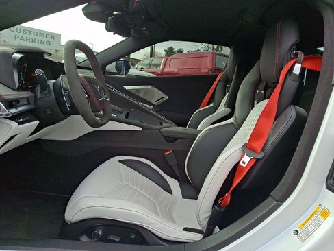 Used 2023 Chevrolet Corvette Stingray Premium Cpe w/ Z51 Performance Package image 12