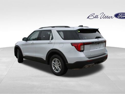 New 2026 Ford Explorer Active RWD image 4