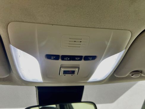 Used 2022 Toyota Corolla L FWD image 21