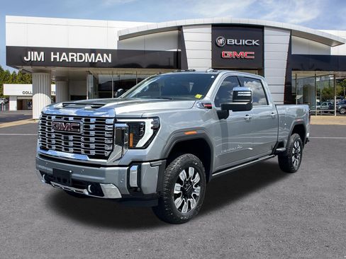 Used 2024 GMC Sierra 2500 Denali w/ Denali Reserve Package AWD/4WD image 3