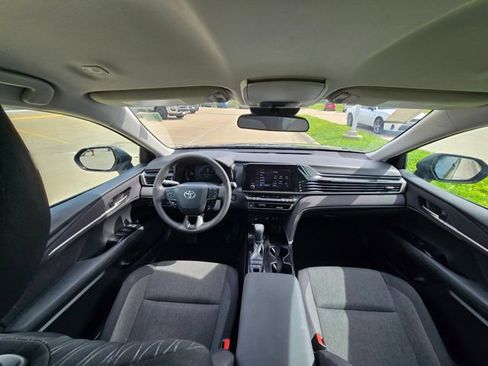 Used 2025 Toyota Camry LE FWD image 25