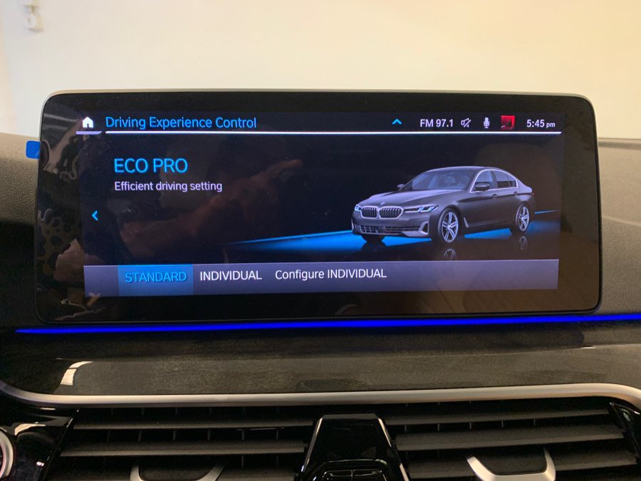 Used 2023 BMW 530i w/ Premium Package RWD image 29