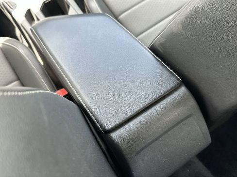 Used 2024 Volkswagen Jetta SE FWD image 21