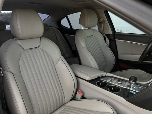 Used 2019 Genesis G70 3.3T Advanced w/ Elite Package image 21