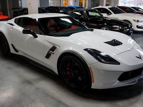 Used 2019 Chevrolet Corvette Grand Sport image 2