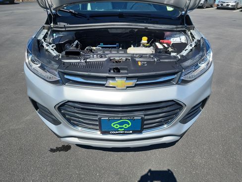 Certified 2020 Chevrolet Trax LT w/ LT Convenience Package image 30