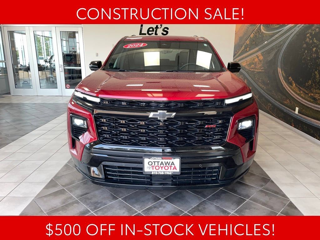 Used 2024 Chevrolet Traverse RS AWD/4WD image 3