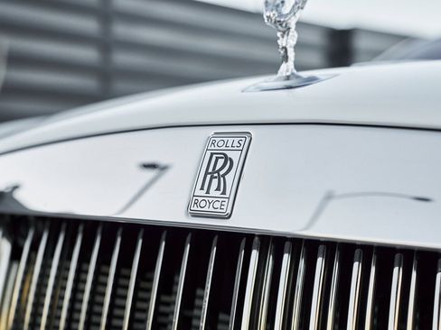 Used 2017 Rolls-Royce Dawn image 8