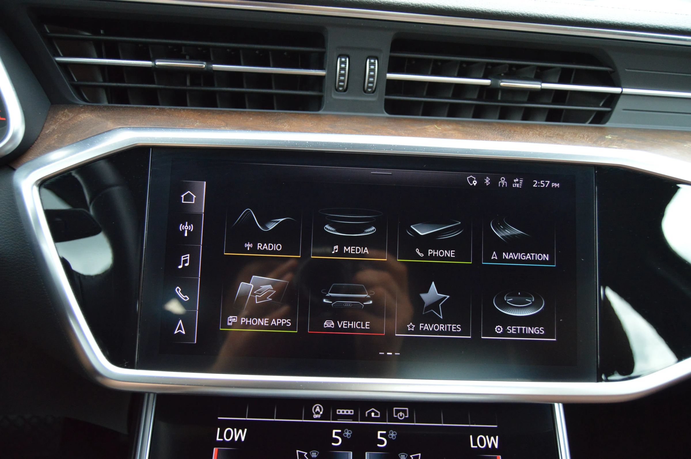 Used 2021 Audi A6 Premium Plus w/ Premium Plus Package AWD/4WD image 17