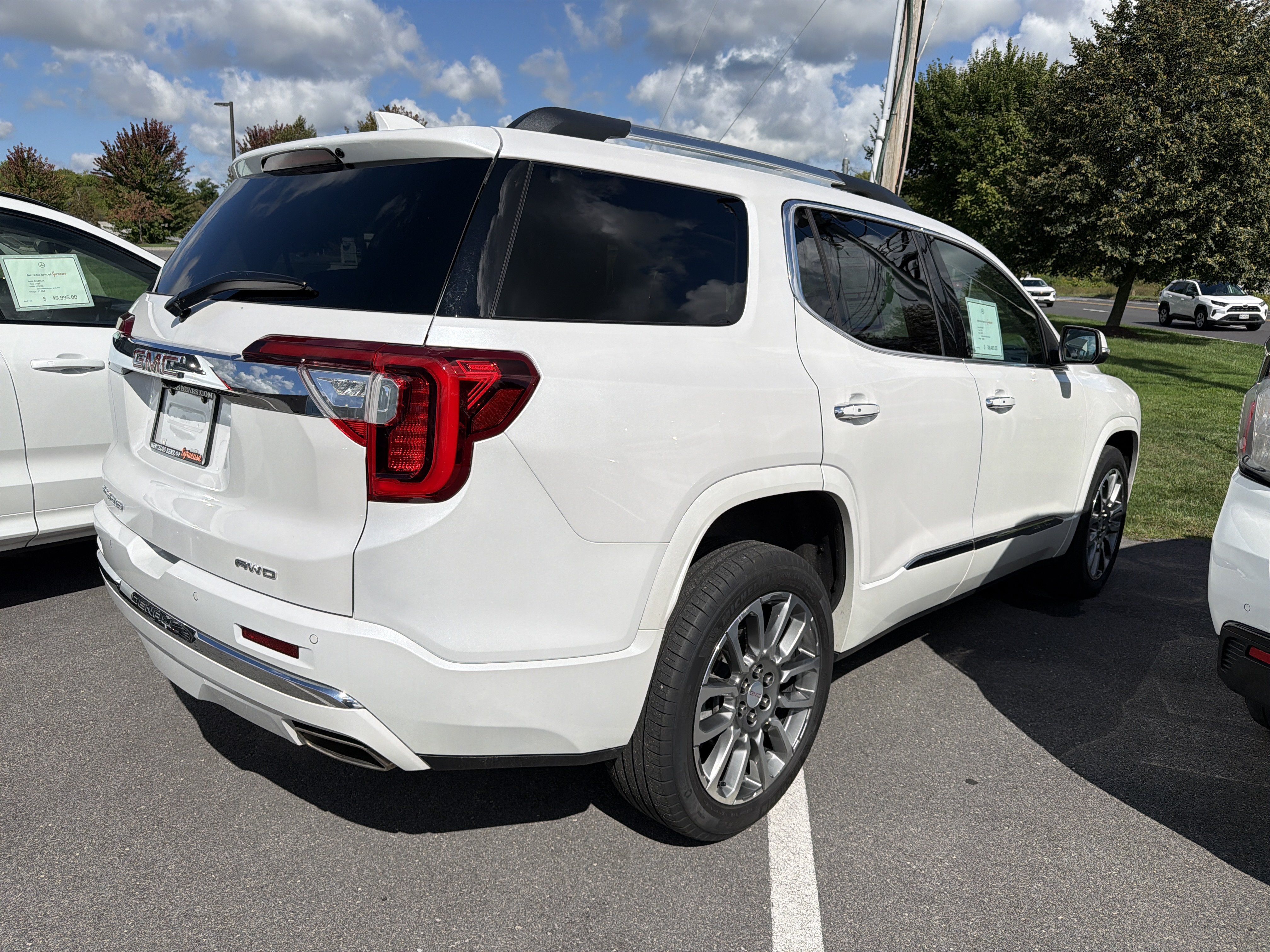 Used 2023 GMC Acadia Denali w/ Trailering Package AWD/4WD image 7