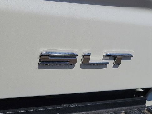 Used 2020 GMC Sierra 1500 SLT AWD/4WD image 9