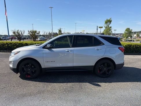 Used 2018 Chevrolet Equinox LT w/ Redline Edition image 2