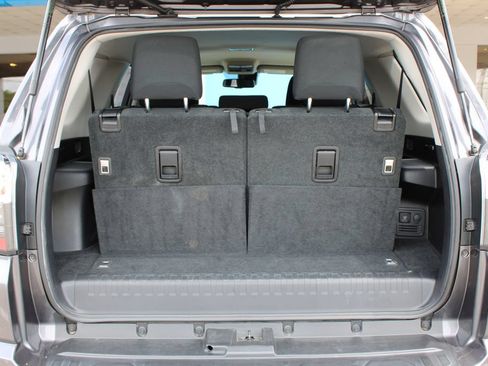 Used 2021 Toyota 4Runner SR5 AWD/4WD image 15