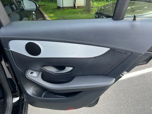 Used 2022 Mercedes-Benz GLC 300 4MATIC Coupe image 33